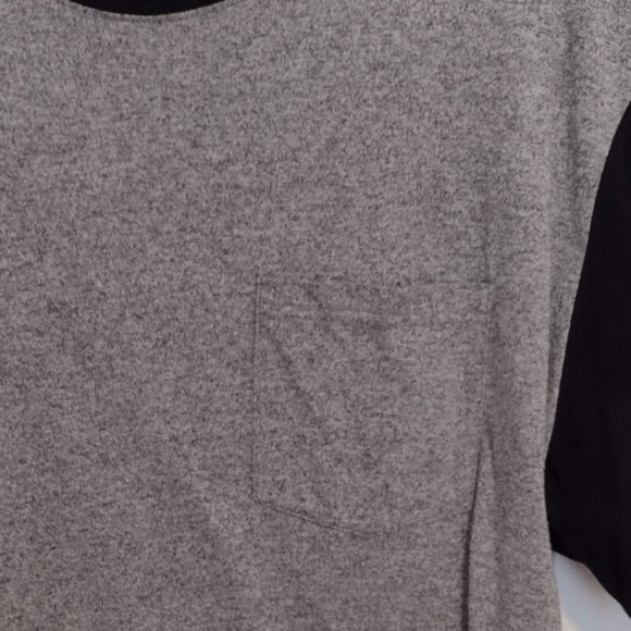 Forever 21 Mens T-shirt - Picture 4 of 6